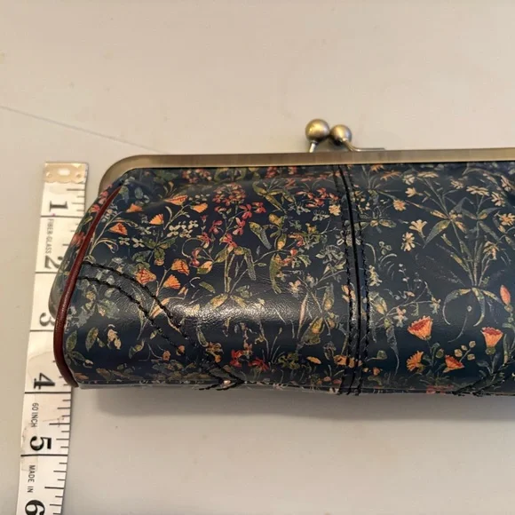 Patricia Nash Tuscan Fields Kisslock Large Wristlet - Picture 3 of 5